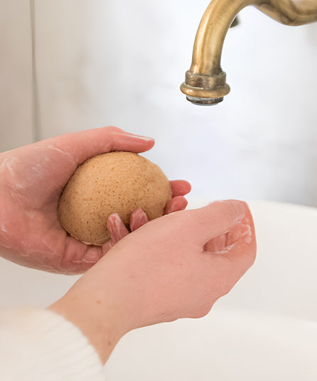 Eponge konjac exfoliante purifiante visage Ma Bonne Fée - Omum